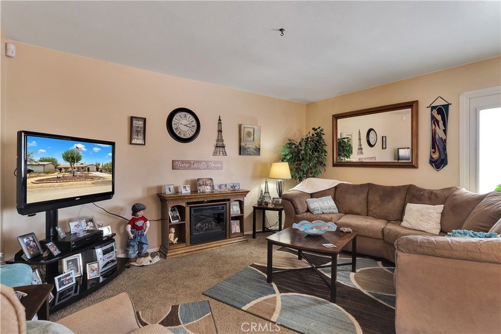 listing image 130721529868717575359