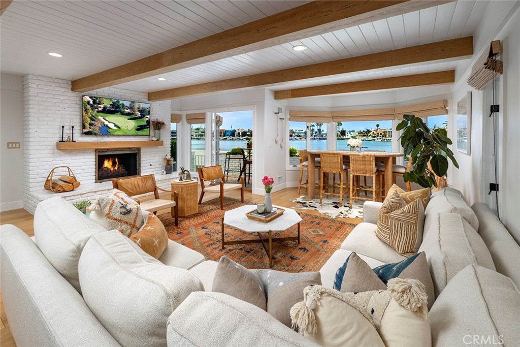 Peninsula (PI) - Residential