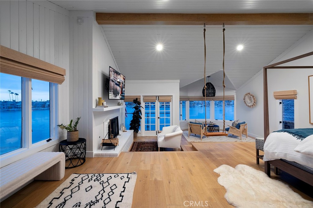 Peninsula (PI) - Residential