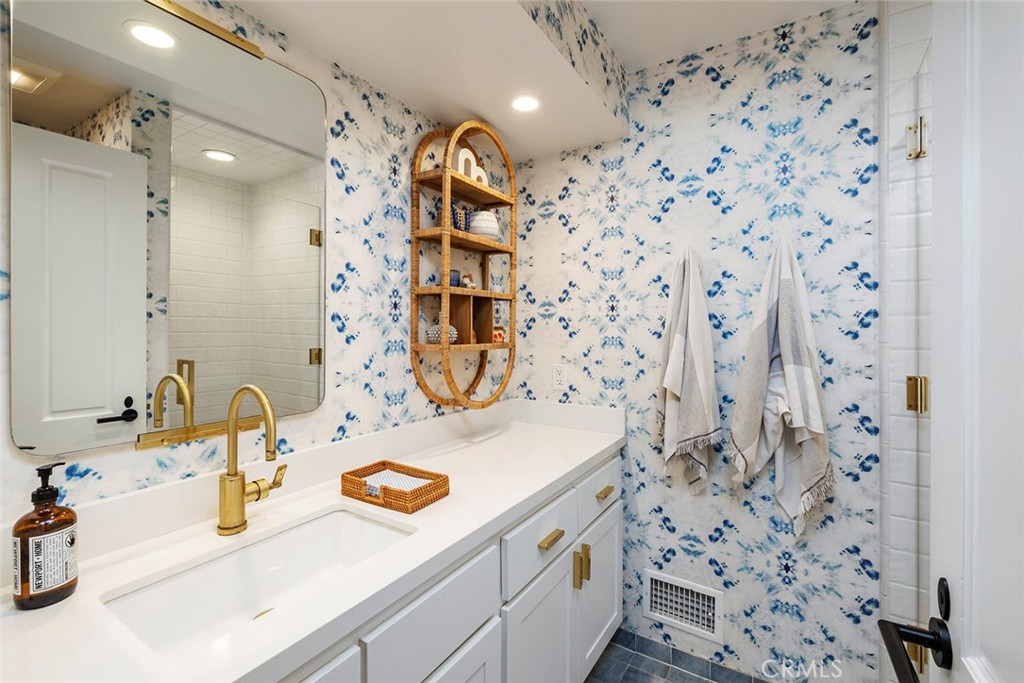 Peninsula (PI) - Residential