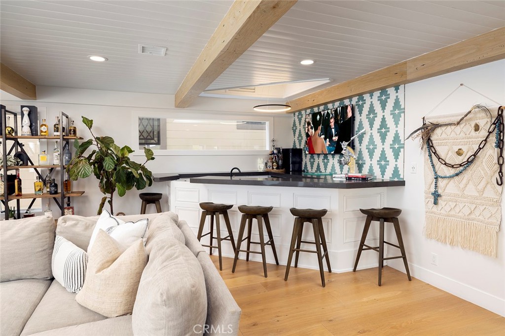 Peninsula (PI) - Residential