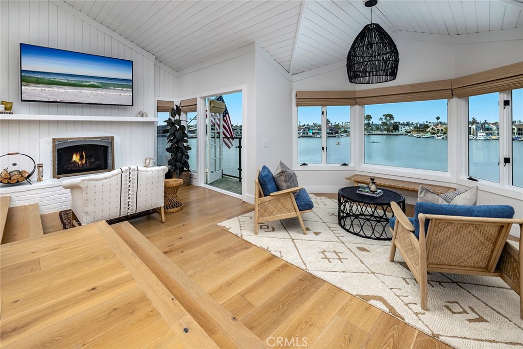 Peninsula (PI) - Residential