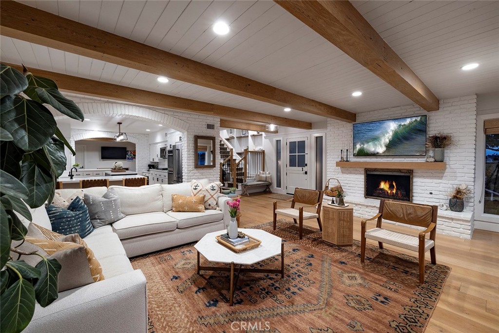 Peninsula (PI) - Residential