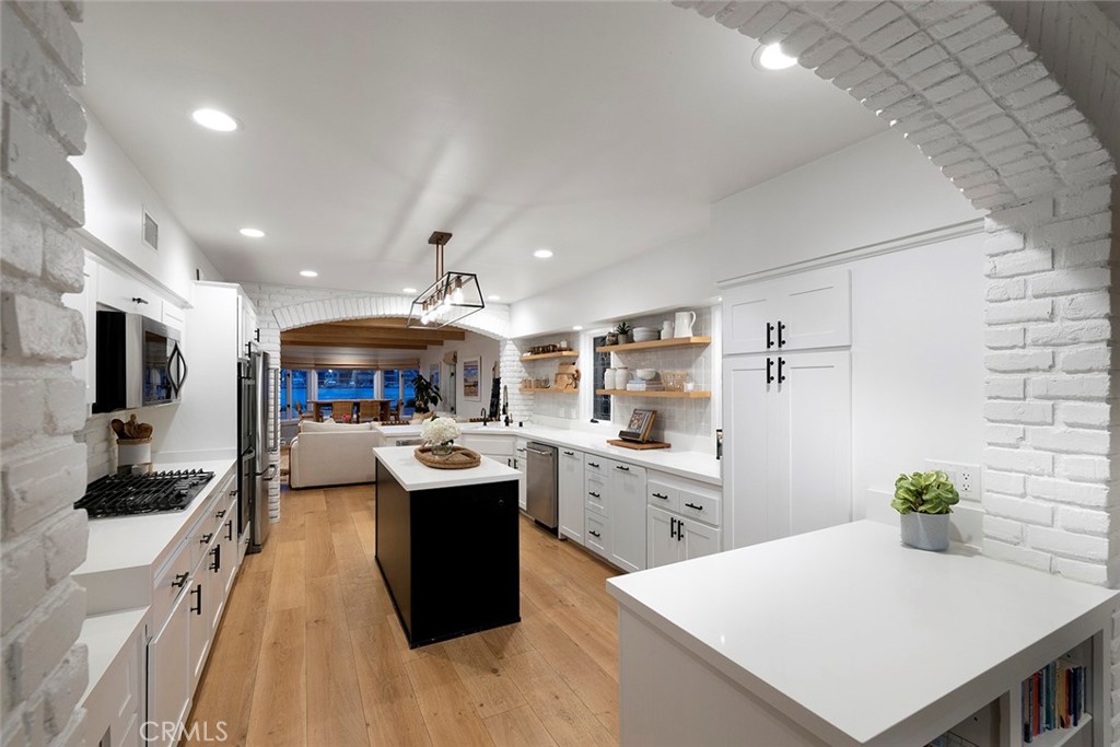 Peninsula (PI) - Residential