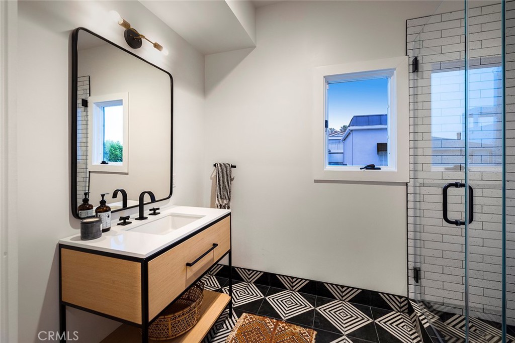 Peninsula (PI) - Residential