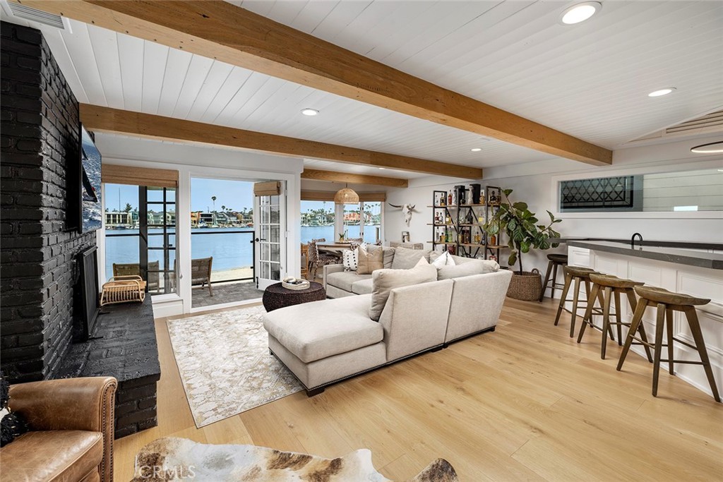 Peninsula (PI) - Residential