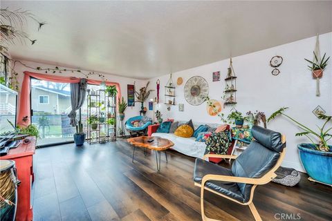 Photo of 10 Royale Avenue #2, Lakeport, CA 95453 (MLS # LC25047763) Photo of 10 Royale Avenue #2, Lakeport, CA 95453 (MLS # LC25047763)