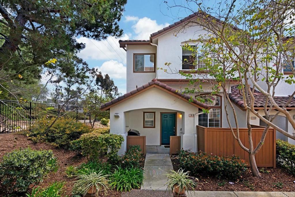 listing image 130720686471193825448