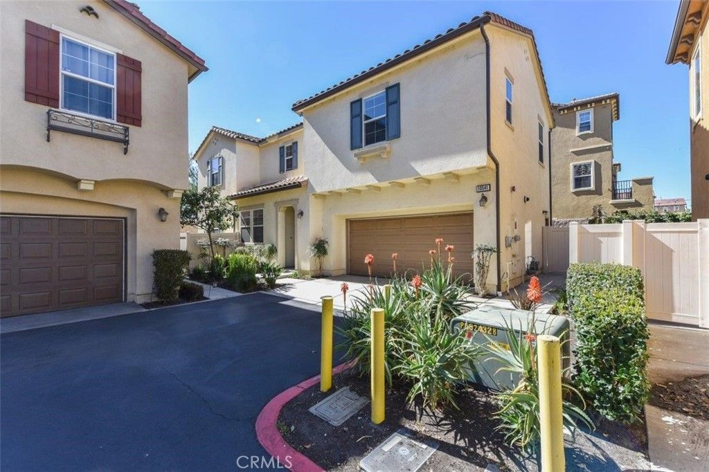 listing image 130720574643277152931