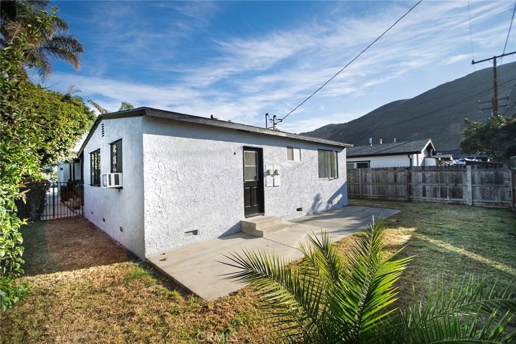116 E Lewis Street