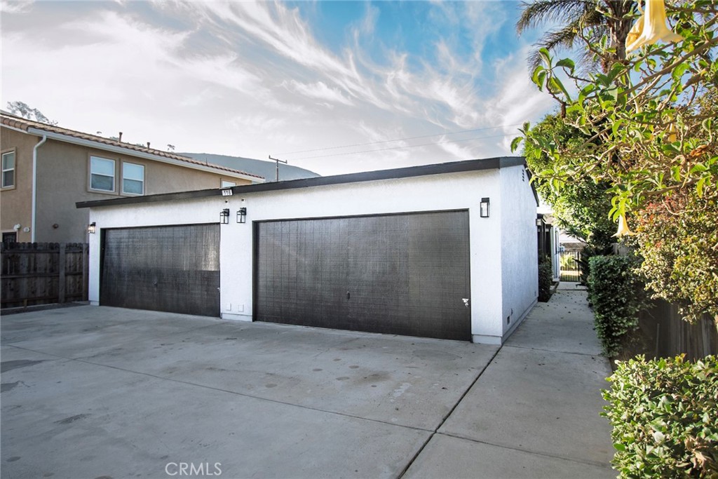 116 E Lewis Street