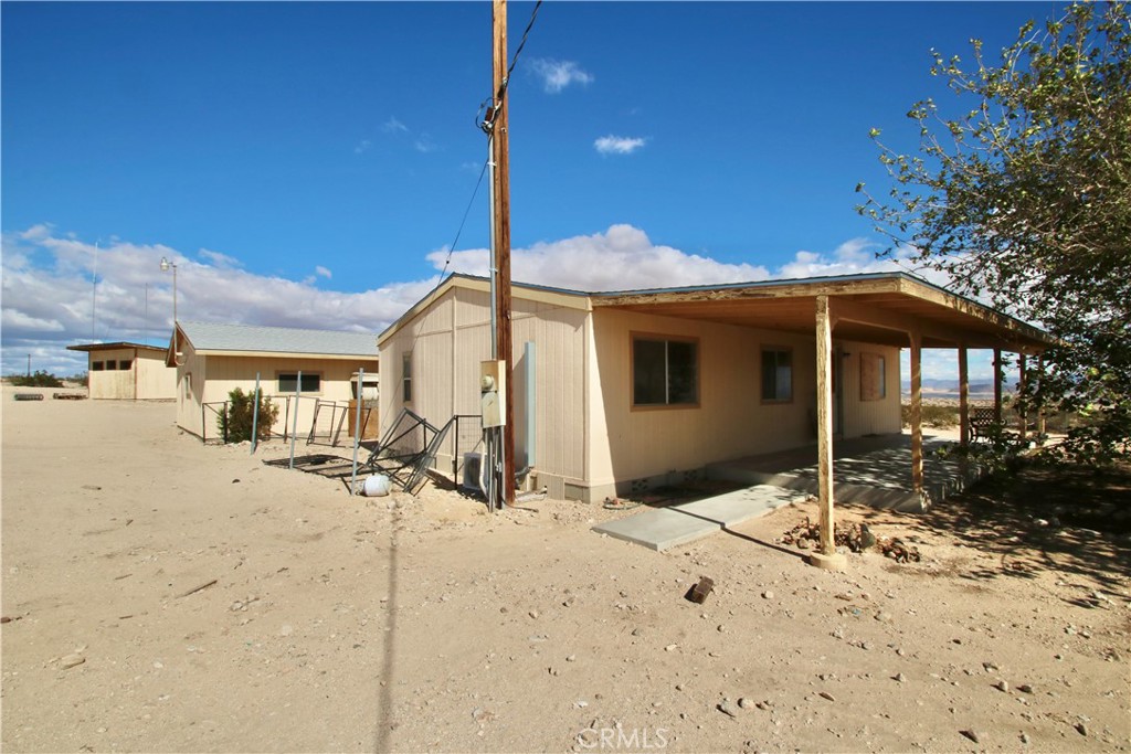 Photo 33 of 36 of 1427 Applegate Way mobile home