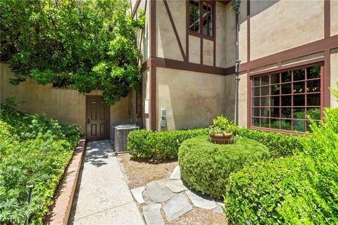 A home in North Tustin