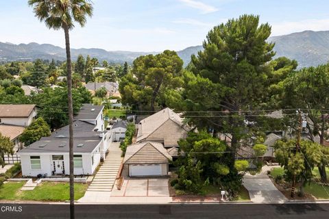 A home in La Crescenta