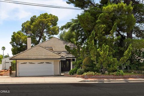 A home in La Crescenta