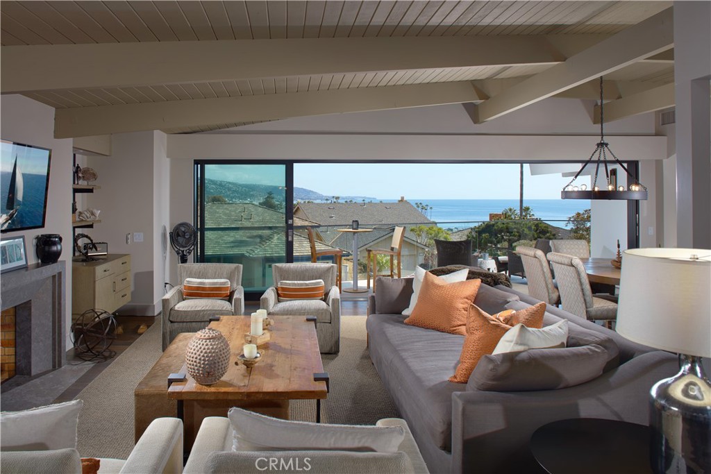 140 Crescent Bay Drive