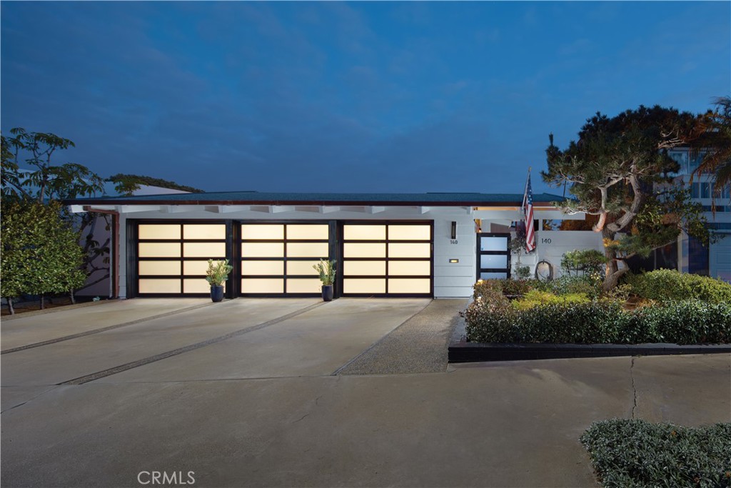 140 Crescent Bay Drive
