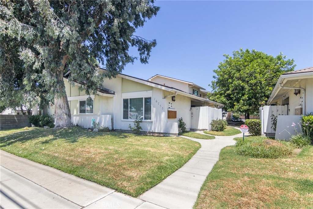 View Northridge, CA 91343 townhome