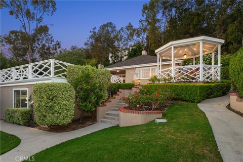 A home in North Tustin