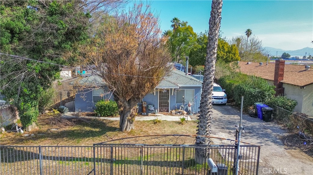 Bloomington Listing now available! This property is within the special development zoning for the Bloomington Business Park. This property features 3 bedrooms and 1 bathroom. Come visit this site!