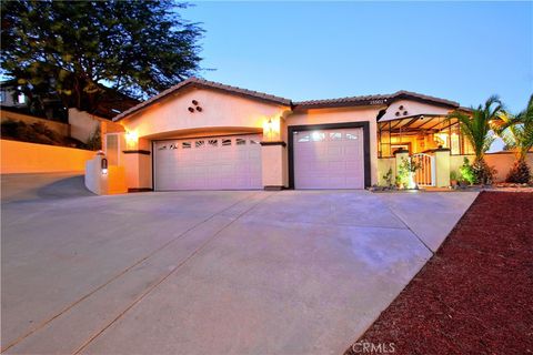 A home in Lake Elsinore