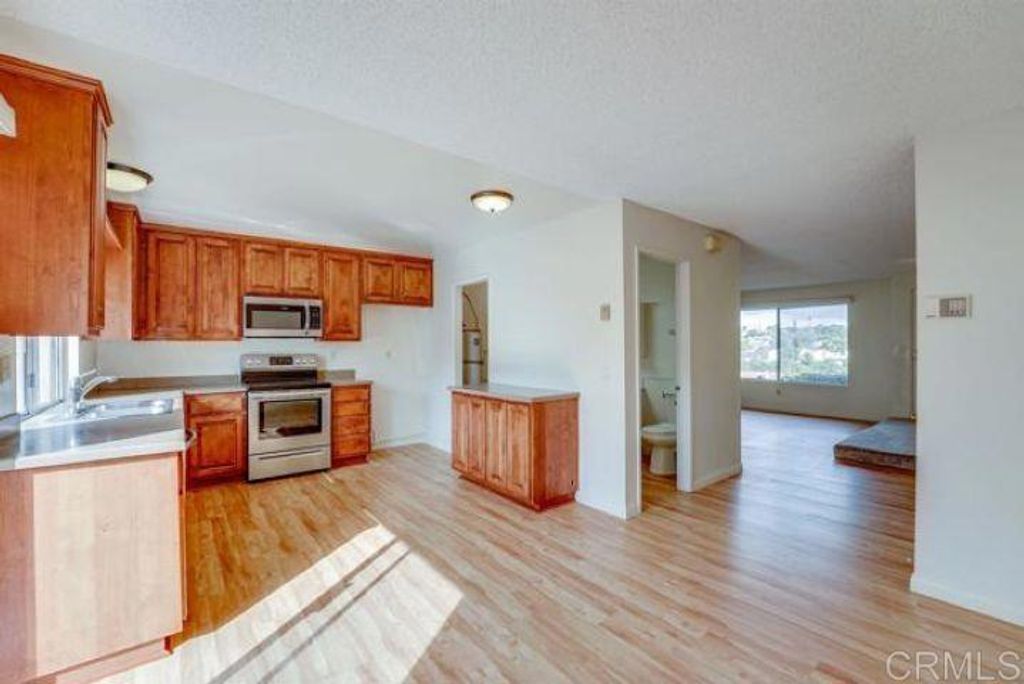 listing image 130721594704270352124