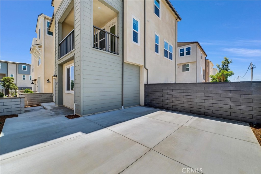 1221 Windmill Road