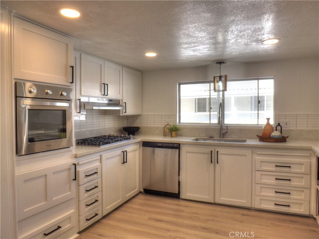38038 Calle De Amor