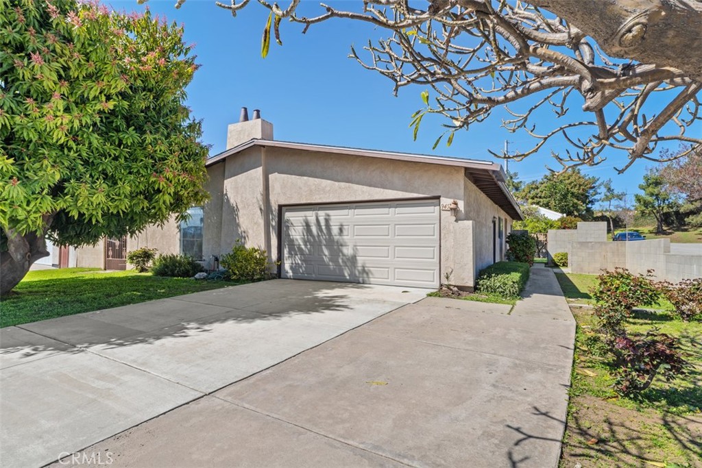 945 Redbud St.