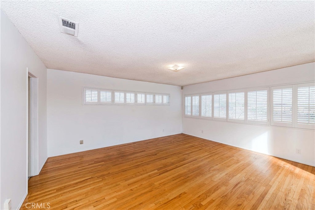 2139 W 169th Place