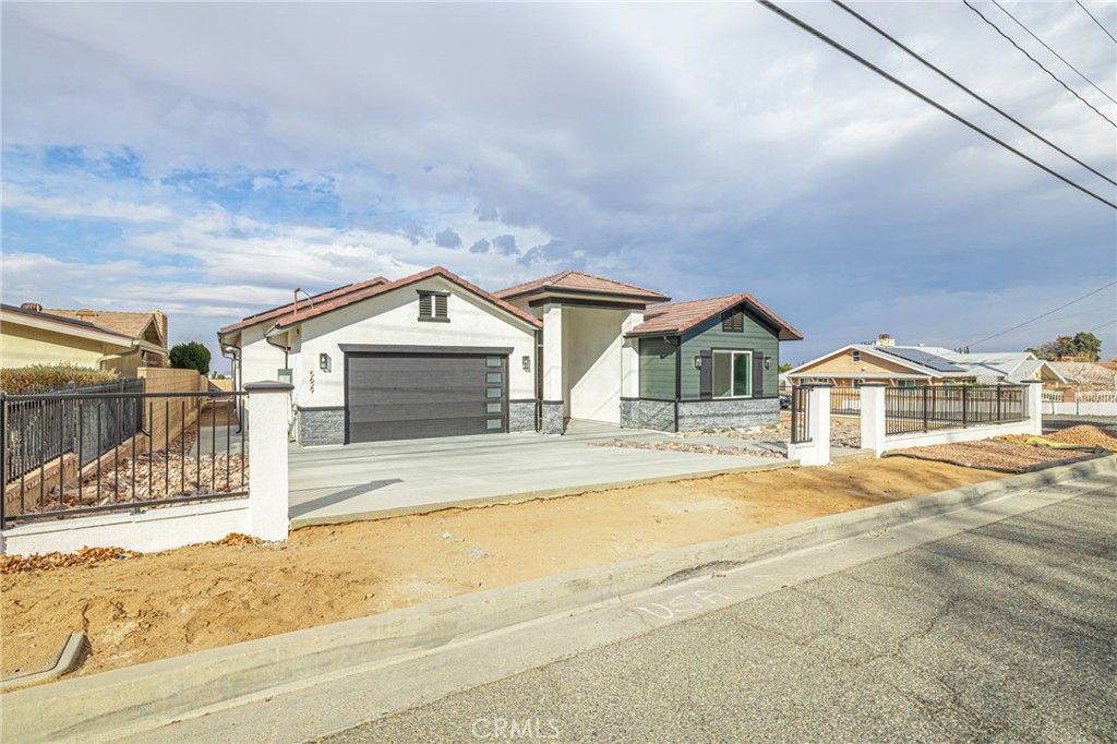 listing image 130724886111383829911