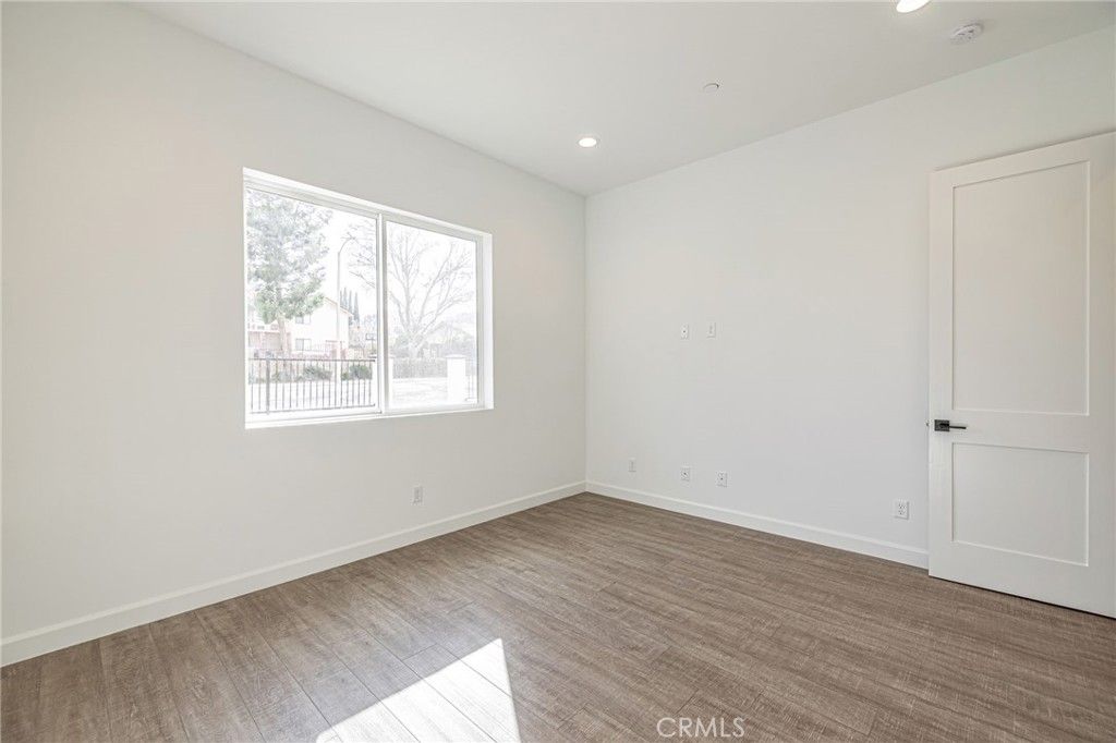 listing image 130725196268695433871