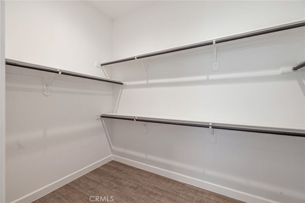 listing image 130720773301191380845