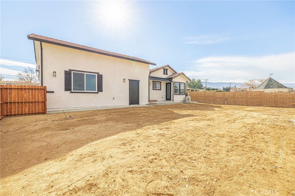 listing image 130726395111733564865
