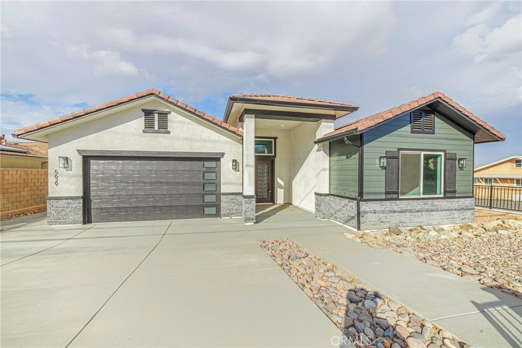 listing image 130722563949237610732