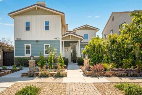 A home in Los Alamitos