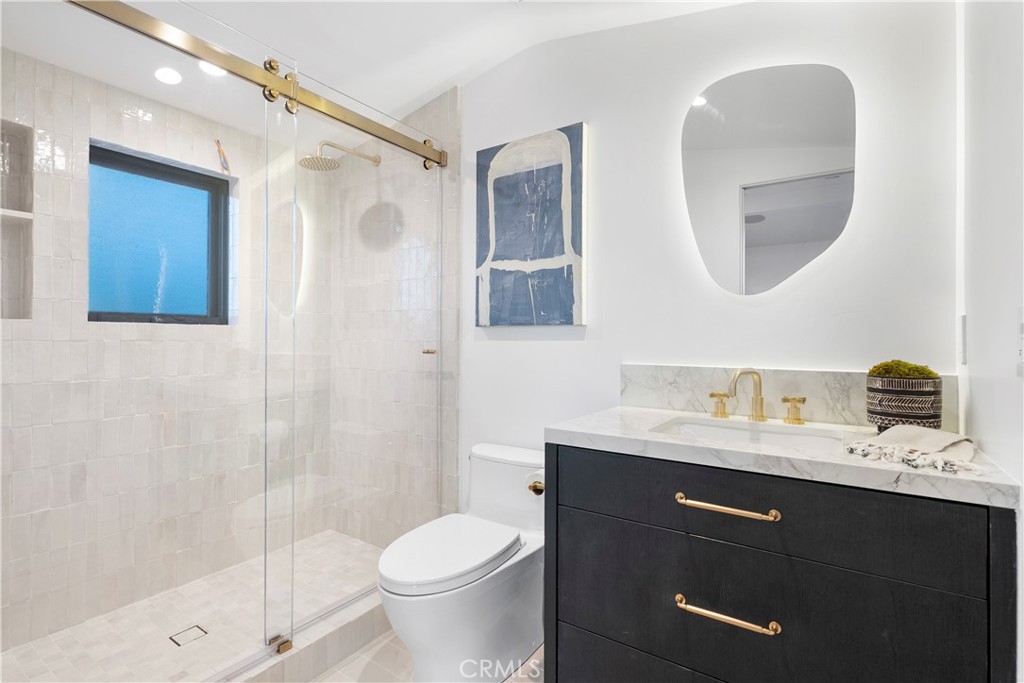 Corona del Mar North of PCH (CNHW) - Residential