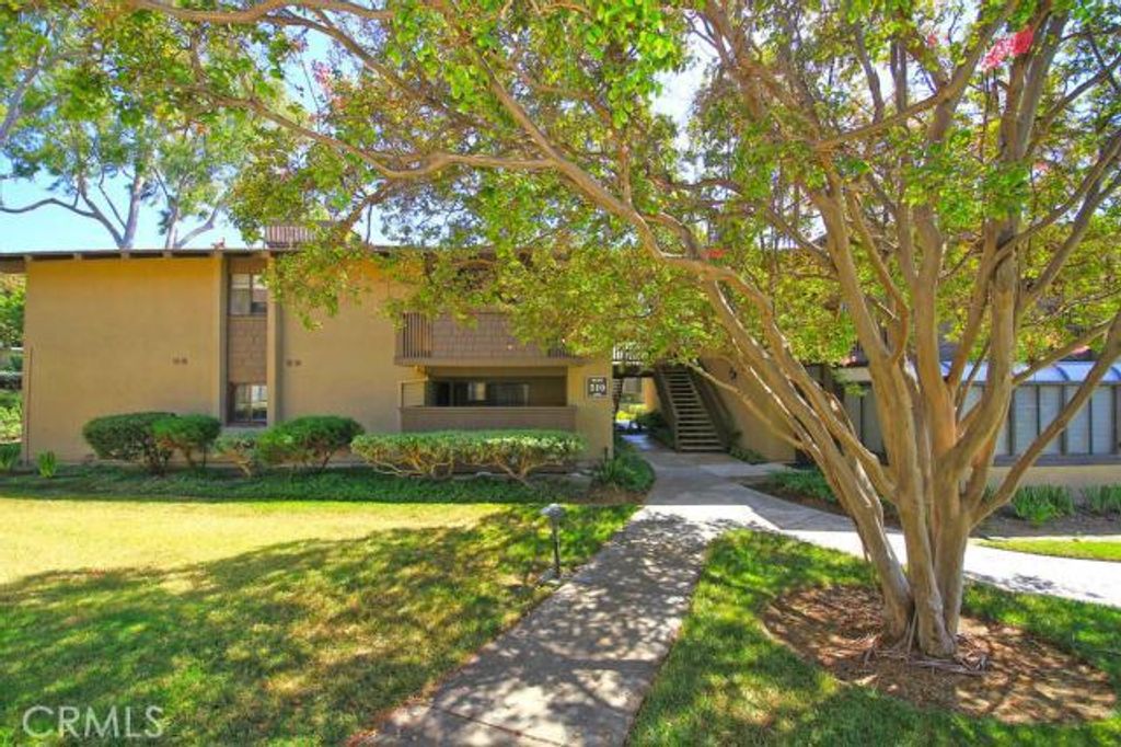 listing image 130723778697797599470