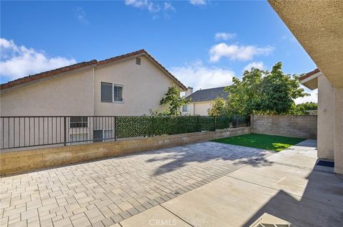 A home in La Mirada