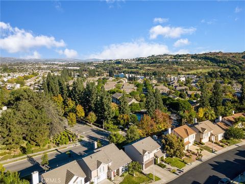 A home in La Mirada