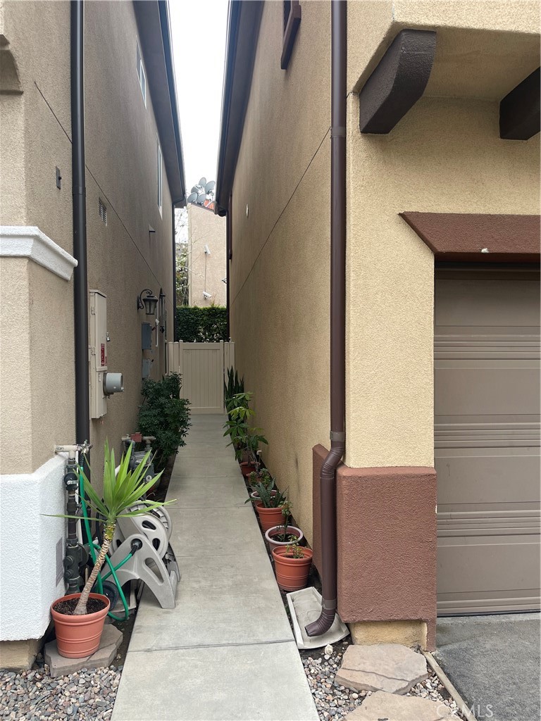 Properties 4 10361 Diamond Way
