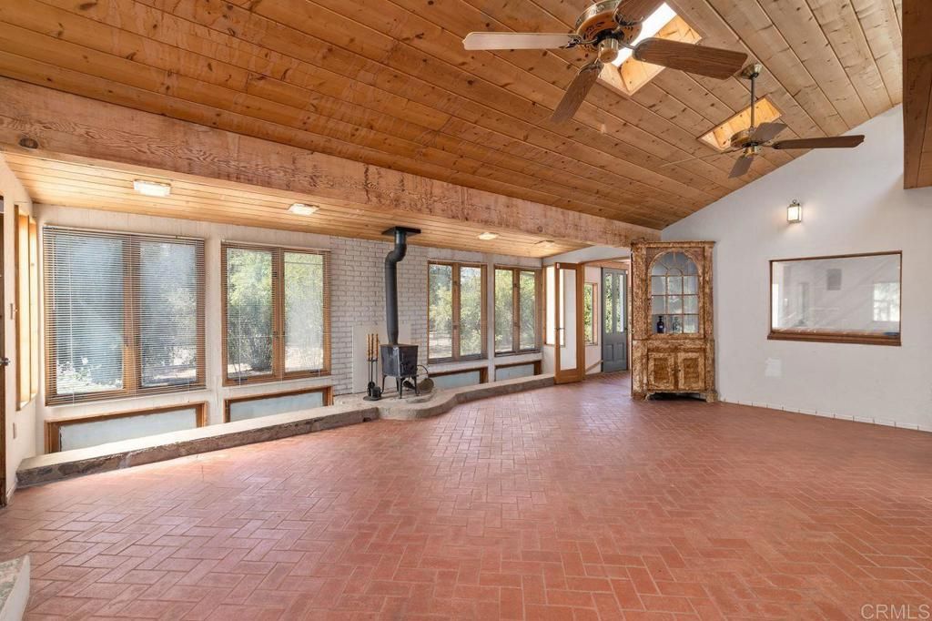 listing image 130722121067330312836