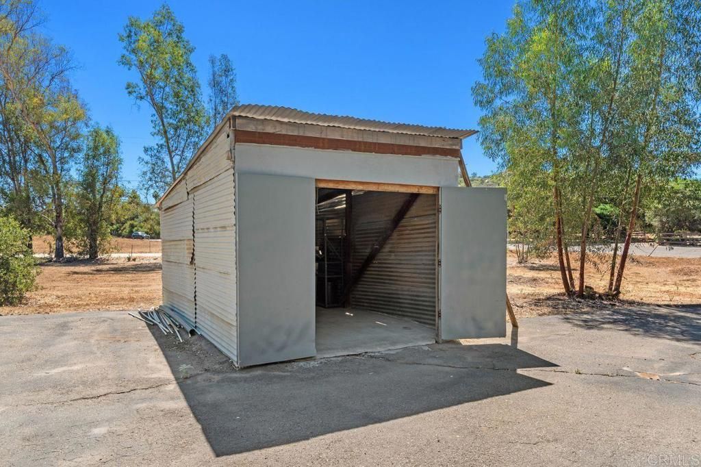 listing image 130729690902253989666