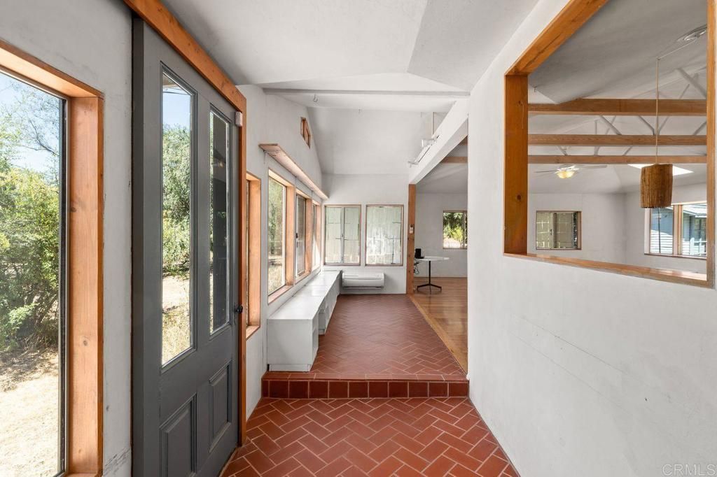 listing image 130724532916654194459