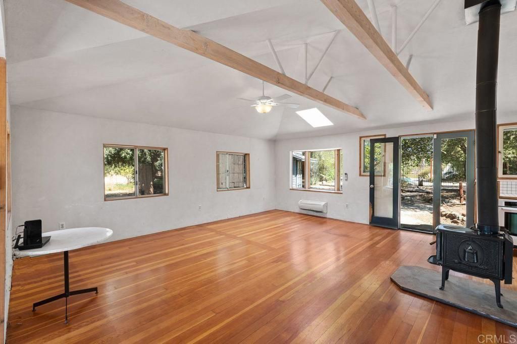 listing image 130721242990571418853