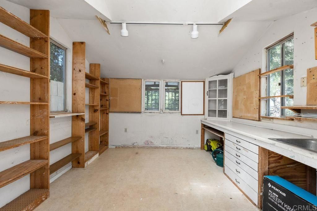 listing image 130727303485604821395