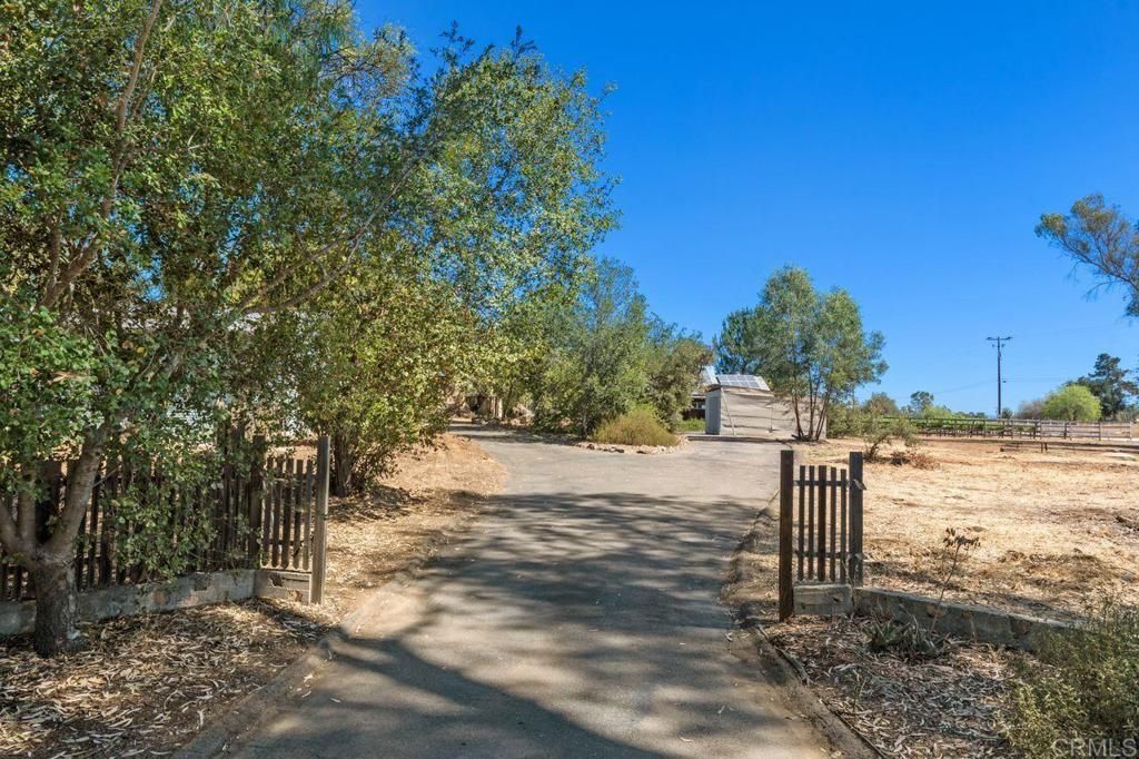 listing image 130720992586078157675