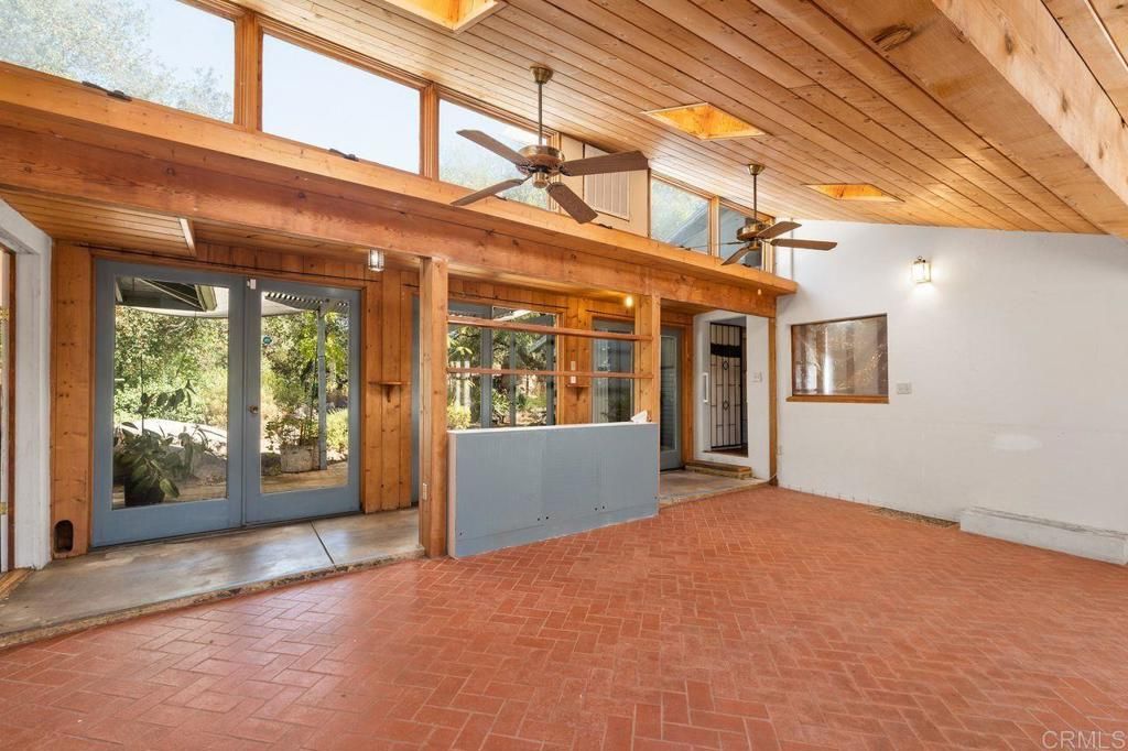 listing image 130723325672360954435