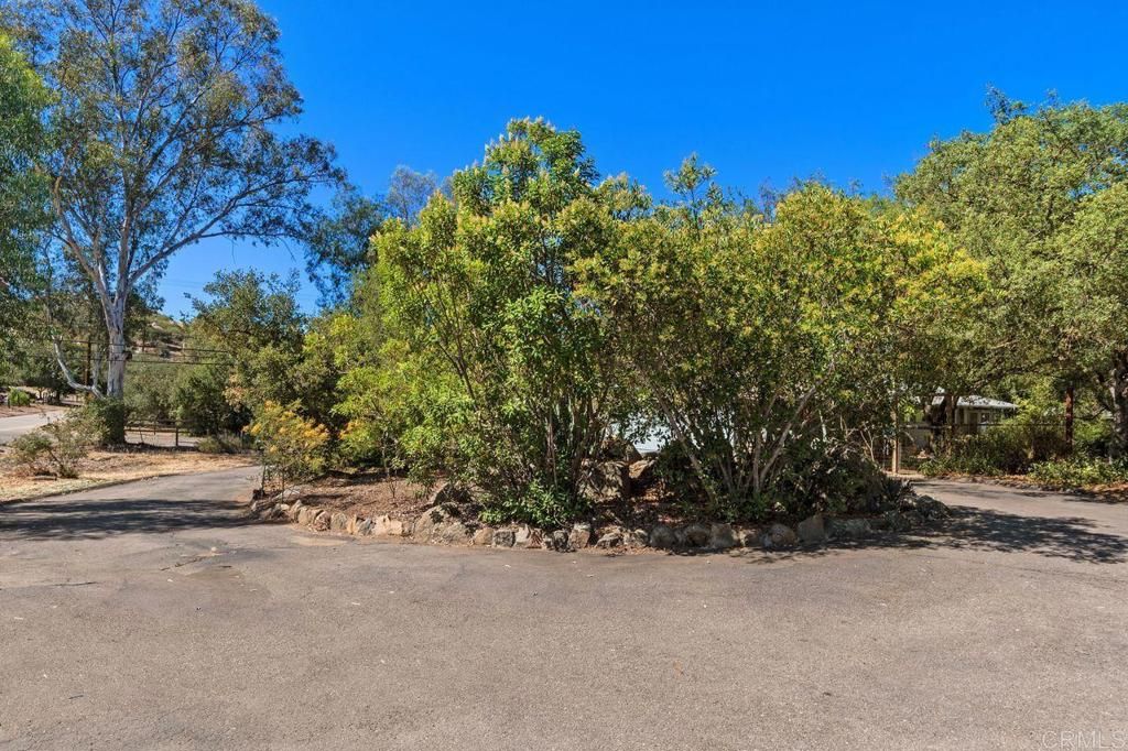 listing image 130728122573089889746