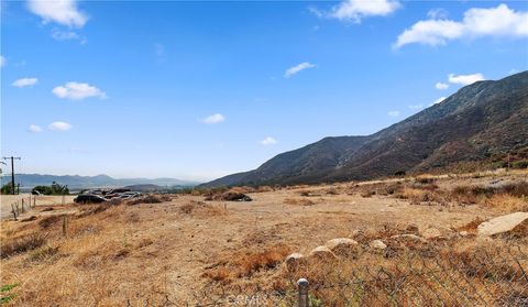 A home in Lake Elsinore